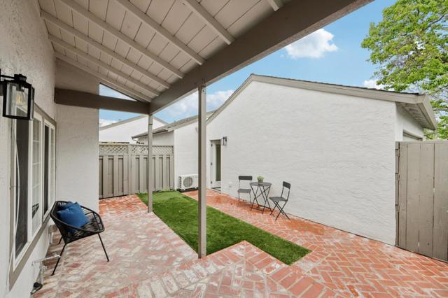 854 Erickson Lane, Foster City CA: https://media.crmls.org/mediaz/48ee1c99-b7d3-44ea-a97f-e1219490ad6b.jpg