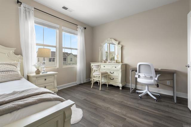 Image 38 of 52 For 1077 Calle Pilares