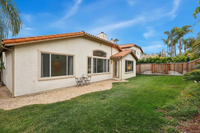 6660 Curlew Ter, Carlsbad CA: https://media.crmls.org/mediaz/48ef0e73-39c3-4c9c-8b0c-9158ed6a6dad.jpg