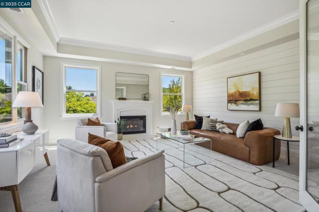10 Candlelight Lane, Lafayette CA: https://media.crmls.org/mediaz/48eff211-b90a-46bb-ac24-58021006d927.jpg