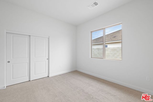 3719 Pathway Court, Bakersfield CA: https://media.crmls.org/mediaz/48f0b935-d06c-44d2-b2e5-ad51dc643375.jpg