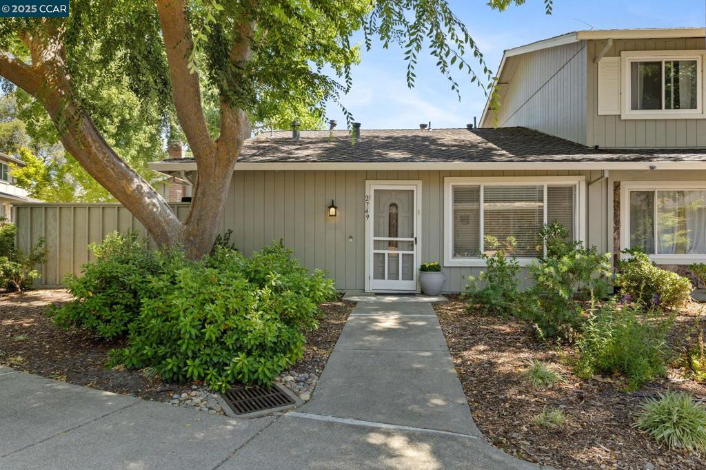 2749 Fountainhead Dr