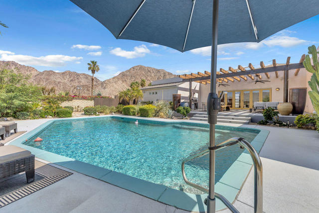 53945 Eisenhower Drive, La Quinta CA: https://media.crmls.org/mediaz/48f0e533-712c-4c49-b811-fbb1730bbc25.jpg
