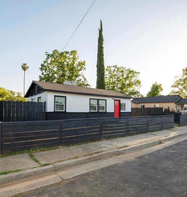 1590 Dale Avenue, Merced CA: https://media.crmls.org/mediaz/48f0ecd7-c316-4375-bf92-5f35fe335065.jpg