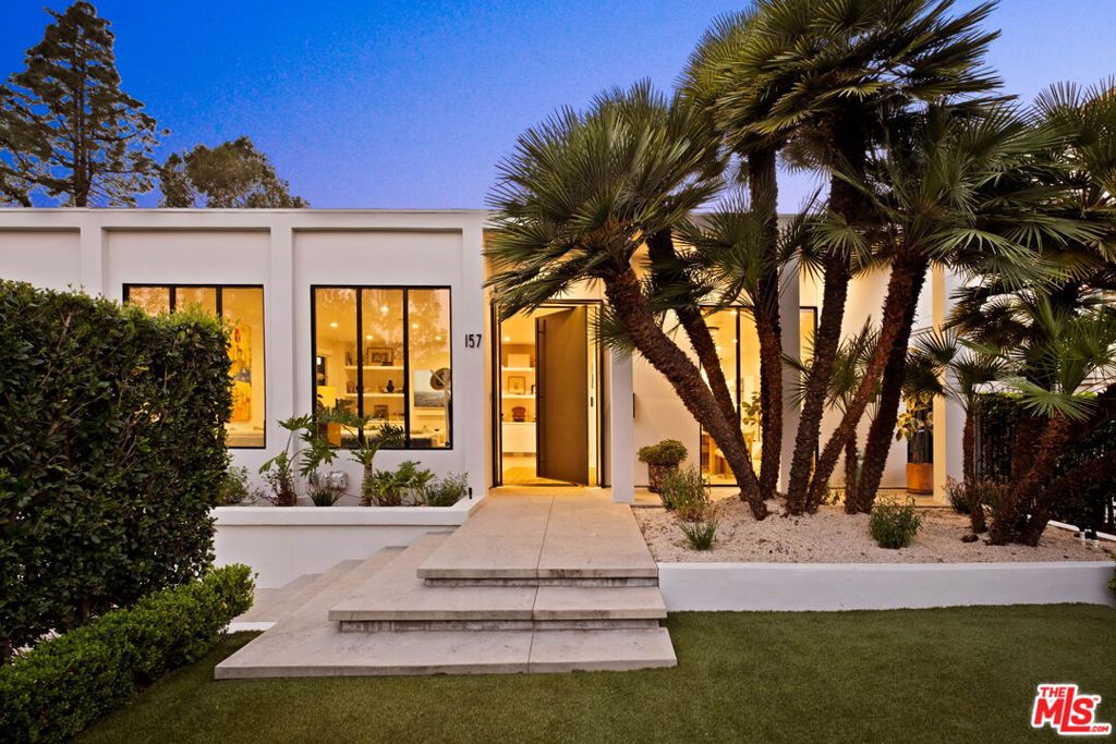 157 S Lucerne Boulevard