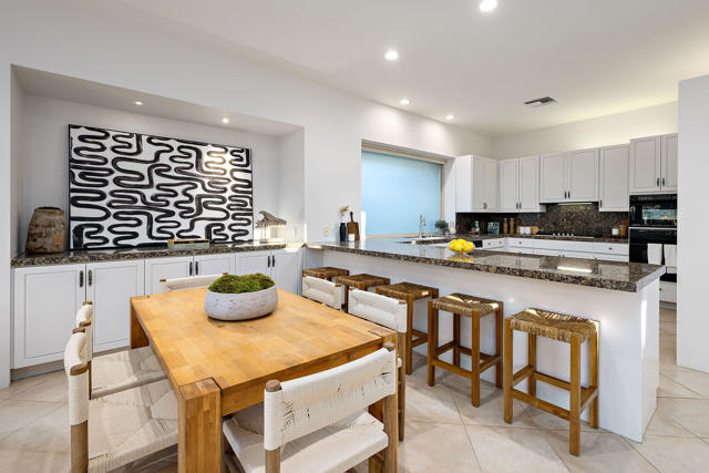 245 Kiva Court, Palm Desert, CA 92260