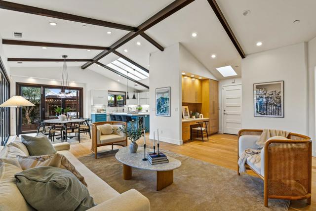 1683 Dalehurst Avenue, Los Altos CA: https://media.crmls.org/mediaz/48f1a234-f6f0-44e4-861e-8121eccc0afb.jpg