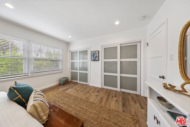 817 6th Street, Santa Monica CA: https://media.crmls.org/mediaz/48f1ebb2-3f8d-4702-8de8-3ff0c5f2eceb.jpg