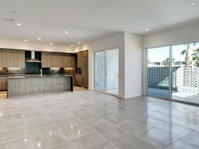 766 Obsidian Loop E E Loop, Palm Springs CA: https://media.crmls.org/mediaz/48f21453-838e-4e41-9a11-24d3f141b386.jpg