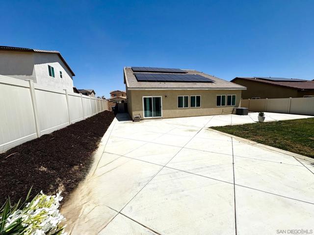 30721 Hawkscrest Drive, Winchester CA: https://media.crmls.org/mediaz/48f2c986-fa04-4531-858a-6bc817d46a96.jpg