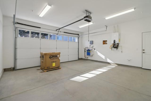 2942 Copley Ave, San Diego CA: https://media.crmls.org/mediaz/48f2de95-0870-4c14-88fa-d5a94e21d836.jpg