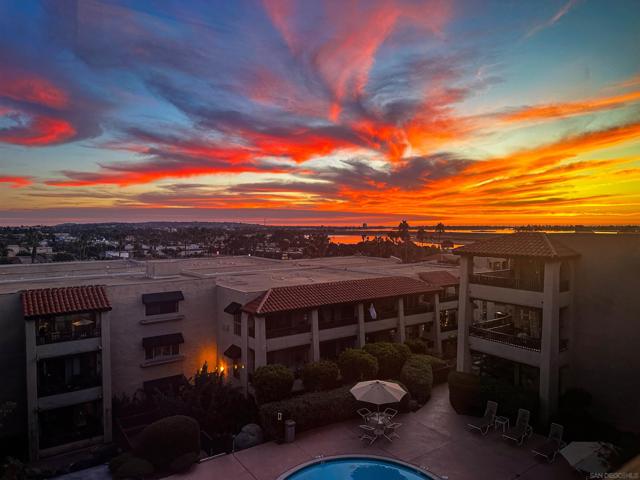 2530 Clairemont Dr, San Diego CA: https://media.crmls.org/mediaz/48f383aa-cc92-4cdb-bfa0-d409e4bd754b.jpg