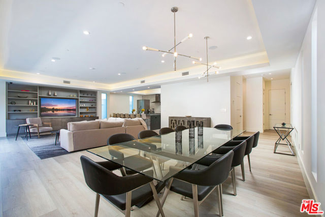 6066 Saturn Street, Los Angeles CA: https://media.crmls.org/mediaz/48f3e047-f019-41e9-9c64-06ebc858a0fd.jpg