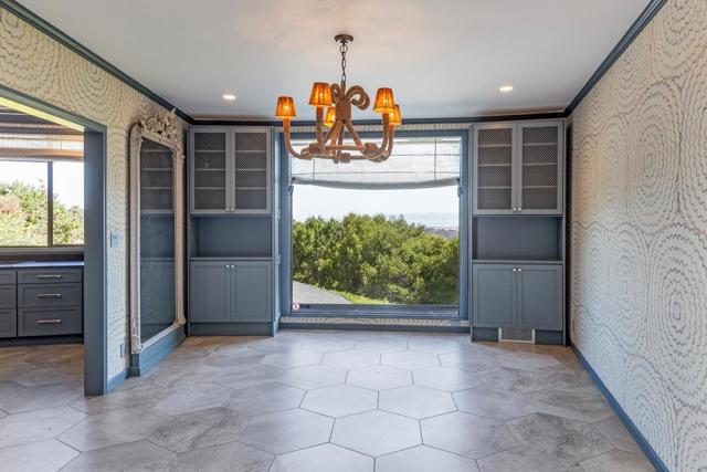 835 La Honda Road, Woodside CA: https://media.crmls.org/mediaz/48f3f1e8-8416-42c6-87f9-e3d1a7a959f1.jpg