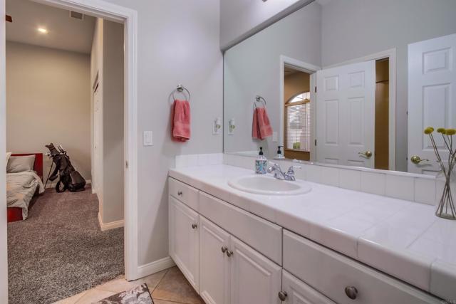 1495 Meredith Road, Fallbrook CA: https://media.crmls.org/mediaz/48f40856-b3b0-4696-a95a-ef33b797bfb1.jpg