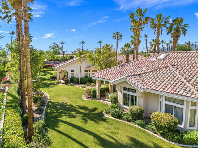 37563 Blue Sky Avenue, Palm Desert CA: https://media.crmls.org/mediaz/48f41dab-8406-4475-80fb-e1c21a7da146.jpg