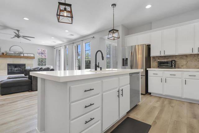 47875 Silverberry Street, La Quinta CA: https://media.crmls.org/mediaz/48f47fd6-f043-41d0-8d6d-4c0c0c6170f4.jpg