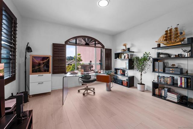 8211 Station Village Lane, San Diego CA: https://media.crmls.org/mediaz/48f5278a-9c5a-43e9-bd9d-fcbfcad1585b.jpg