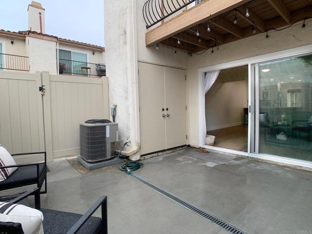 Detail Gallery Image 11 of 39 For 9230 Carlton Oaks Dr, Santee,  CA 92071 - 2 Beds | 1/1 Baths
