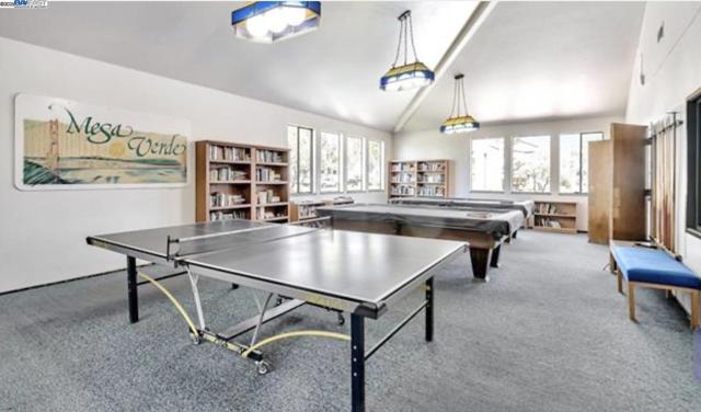 21239 Gary Dr, Hayward CA: https://media.crmls.org/mediaz/48f75338-f0f6-46ea-b449-ebe7245cc740.jpg