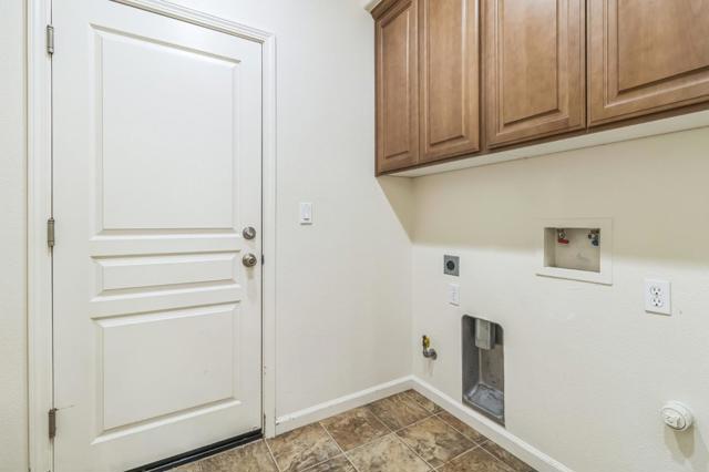 1160 Bellflower Way, Los Banos CA: https://media.crmls.org/mediaz/48f85276-54d4-42ea-9bb6-85285d89413f.jpg