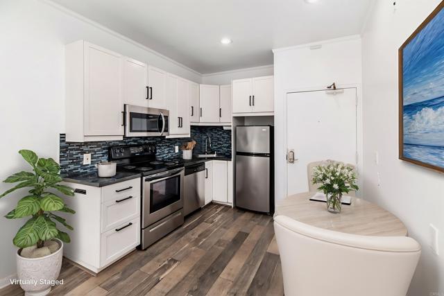 Detail Gallery Image 2 of 20 For 2650 Broadway #103,  San Diego,  CA 92102 - 1 Beds | 1 Baths