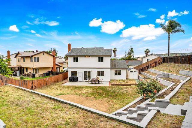 10424 Nubbin Ct, Santee CA: https://media.crmls.org/mediaz/48f9e710-2a1c-48ed-b99b-3009ffdc5556.jpg