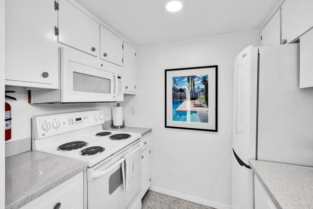 1881 S Araby Drive, Palm Springs CA: https://media.crmls.org/mediaz/48faf032-7b82-4c43-adf0-d308c19d299a.jpg
