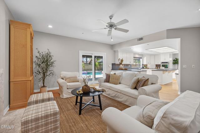 115 Cleveland Court, Ventura CA: https://media.crmls.org/mediaz/48fb80ce-3034-4541-82b2-781c0d6c59f4.jpg