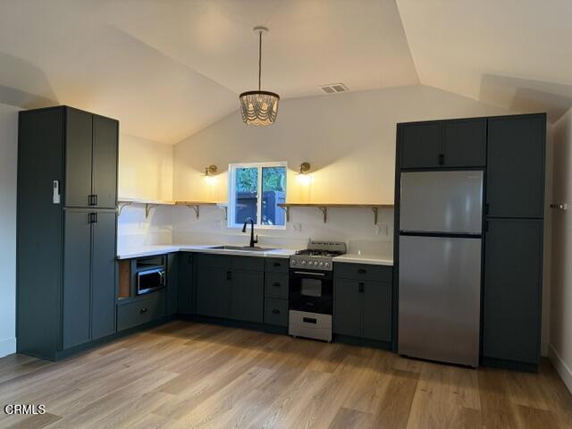 Detail Gallery Image 2 of 13 For 312 Anacapa Dr, Camarillo,  CA 93010 - 1 Beds | 1 Baths