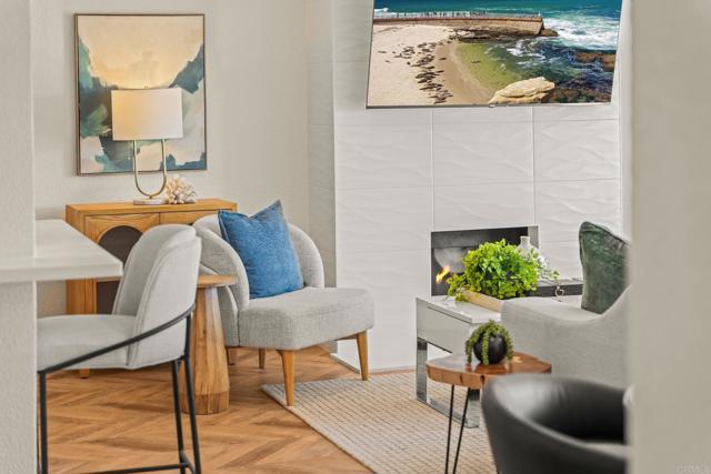 Detail Gallery Image 11 of 52 For 90 Montego Ct, Coronado,  CA 92118 - 2 Beds | 2/1 Baths