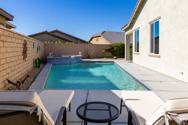 Image 50 of 86 For 43595 Vacanza Court