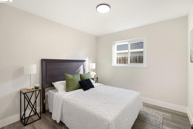 Image 22 of 26 For 2444 39th Ave