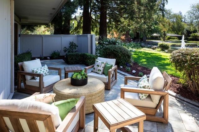 23 Bay Tree Lane, Los Altos CA: https://media.crmls.org/mediaz/48fe69c9-1275-42f4-ae12-a13716428af4.jpg