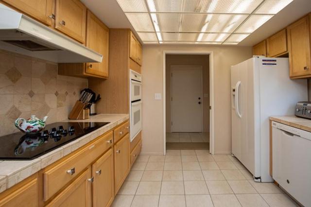 Image 13 of 36 For 37882 Los Cocos Drive