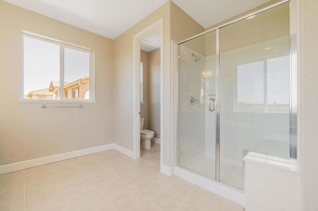 533 Kingbird Circle, Vacaville CA: https://media.crmls.org/mediaz/48feab3b-9953-4505-8290-7d07e18914cf.jpg
