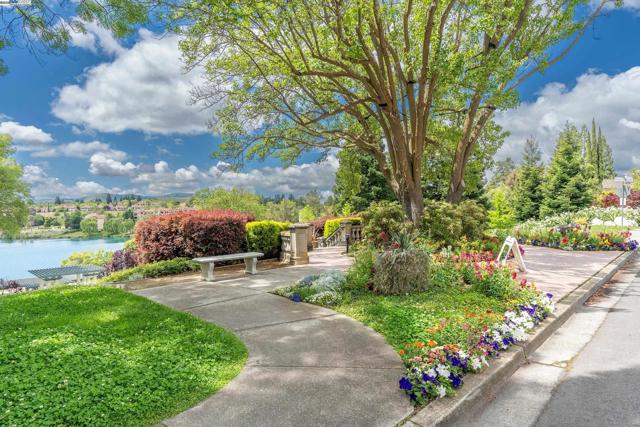 4009 W Lakeshore Drive, San Ramon CA: https://media.crmls.org/mediaz/49008fb3-3ede-48d3-a3be-006e0b14803b.jpg