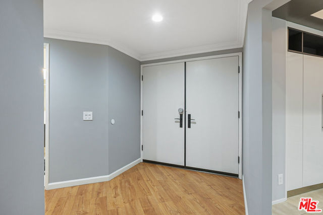 930 N Wetherly Drive, West Hollywood CA: https://media.crmls.org/mediaz/49009ac1-a22a-4fac-8f3d-fa161d1672fa.jpg