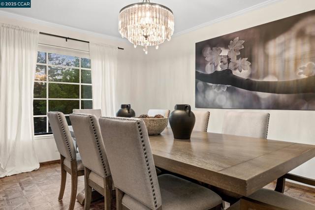 3938 Los Arabis Dr, Lafayette CA: https://media.crmls.org/mediaz/4900d5a2-aa37-431c-bf03-8129d8bc0aec.jpg