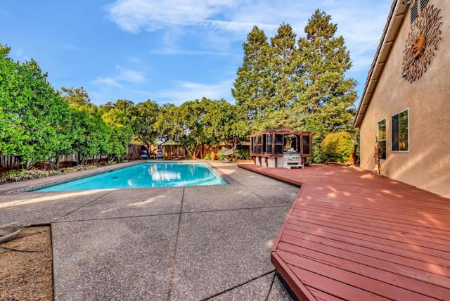6370 Raspberry Court, Gilroy CA: https://media.crmls.org/mediaz/4900db9c-f7fc-412a-9913-50c6fc738f14.jpg