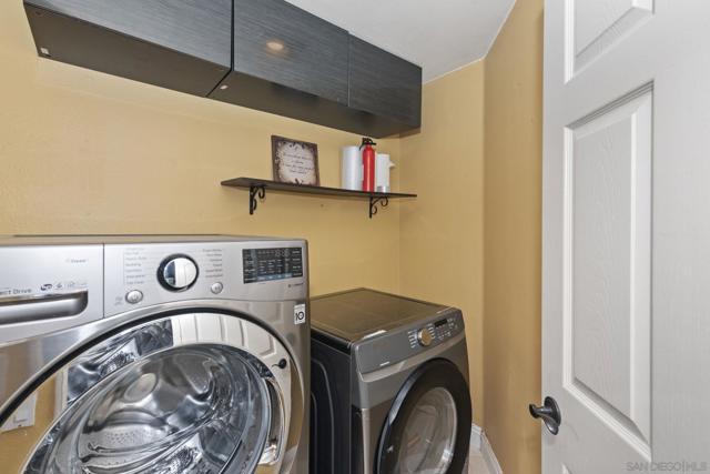 11927 Dapple Way, San Diego CA: https://media.crmls.org/mediaz/4900eccd-4160-41eb-a8cb-4f6d0d5f6739.jpg