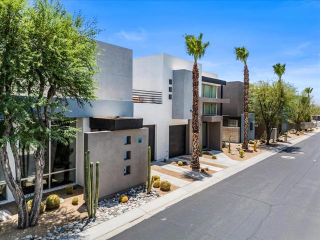 3552 Melody Lane, Palm Springs CA: https://media.crmls.org/mediaz/4900ee22-15d6-45a2-9150-f9cb0ed5fc19.jpg