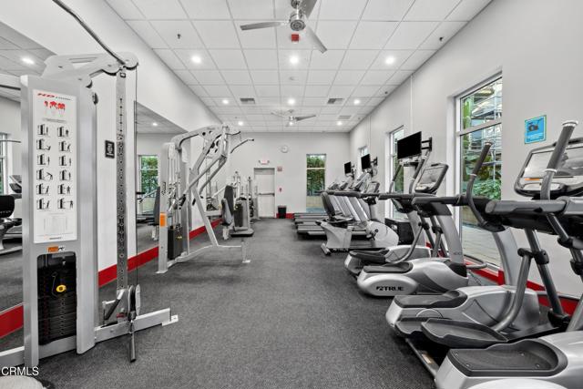 645 W 9th Street, Los Angeles CA: https://media.crmls.org/mediaz/49012307-e543-4b2a-bb93-1712e81629d8.jpg