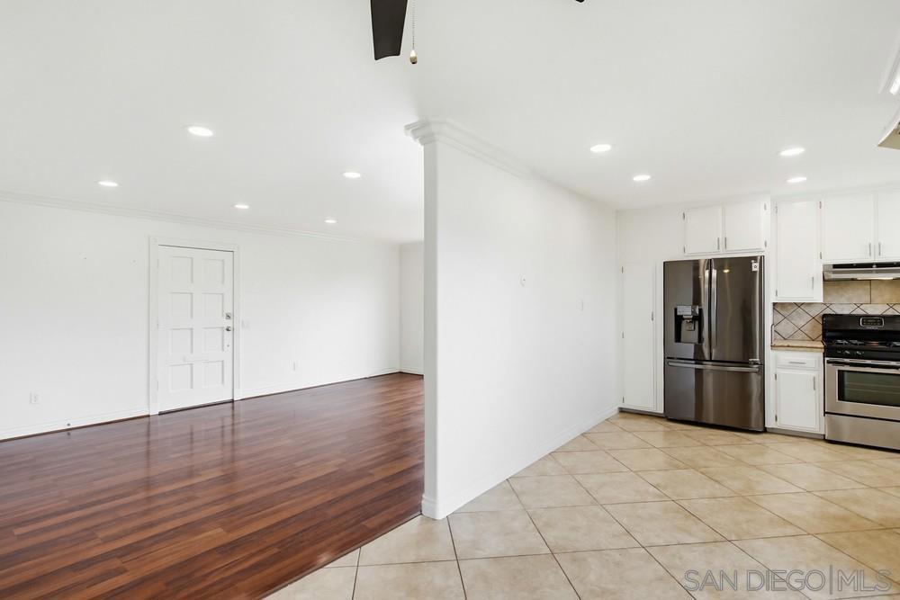 725 4th Ave - photo 12