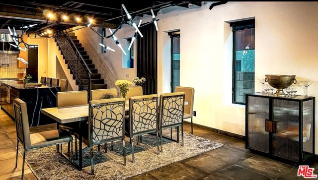 916 Roswell Avenue, Long Beach CA: https://media.crmls.org/mediaz/4901bbd1-9005-4b8d-ba5b-b0f8a0932eab.jpg