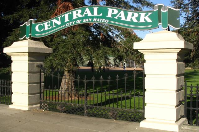 1249 Oak Street, San Mateo CA: https://media.crmls.org/mediaz/4901c1e4-fe47-4929-92d6-bdc5c7191f9d.jpg