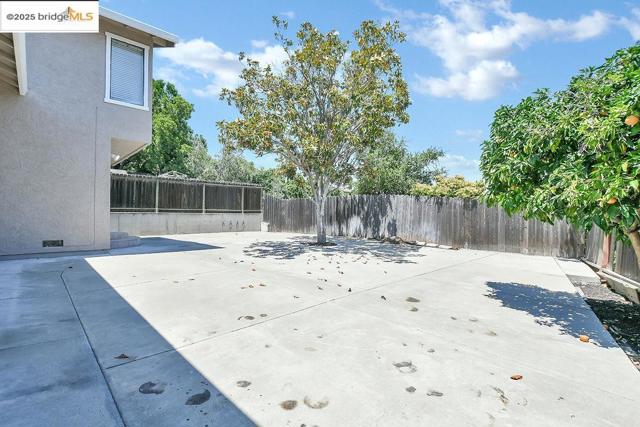 1500 Mellissa Ct, Antioch CA: https://media.crmls.org/mediaz/49030b95-4f74-4efb-8f69-1f46f22e1b51.jpg