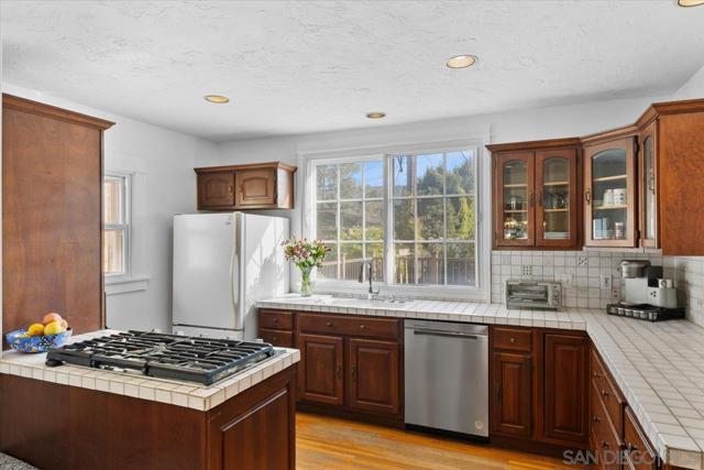 3031 Ibsen St, San Diego CA: https://media.crmls.org/mediaz/4903a8df-7d15-4e99-b8ba-e0a7887602db.jpg