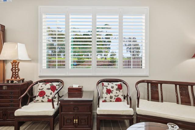 4158 Markovich Ct, Richmond CA: https://media.crmls.org/mediaz/4903e884-330e-4fdf-ac14-86f9ab9363a1.jpg