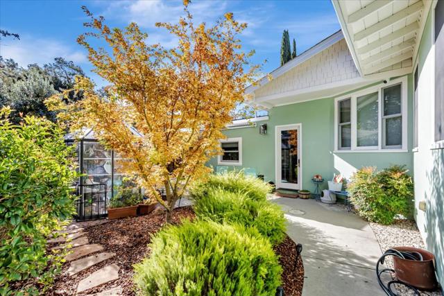 26 Pleasant Street, Los Gatos CA: https://media.crmls.org/mediaz/49046af8-8466-4049-8b1e-33d8e9d968e8.jpg